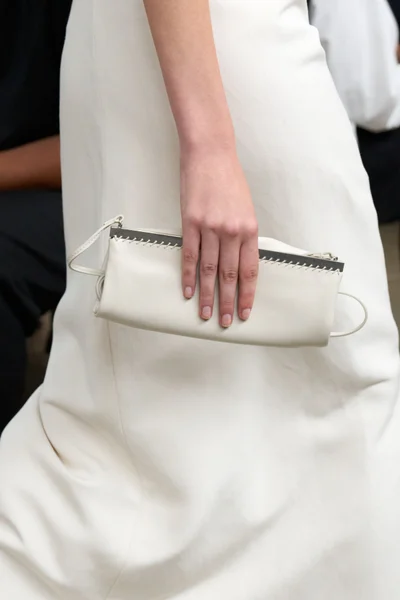 Look 12